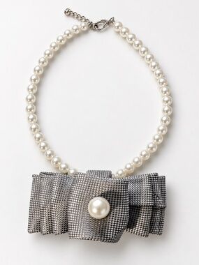 Perry Ellis Necktie Necklace Neck Candy #30 Silver Bow Statement Pearl